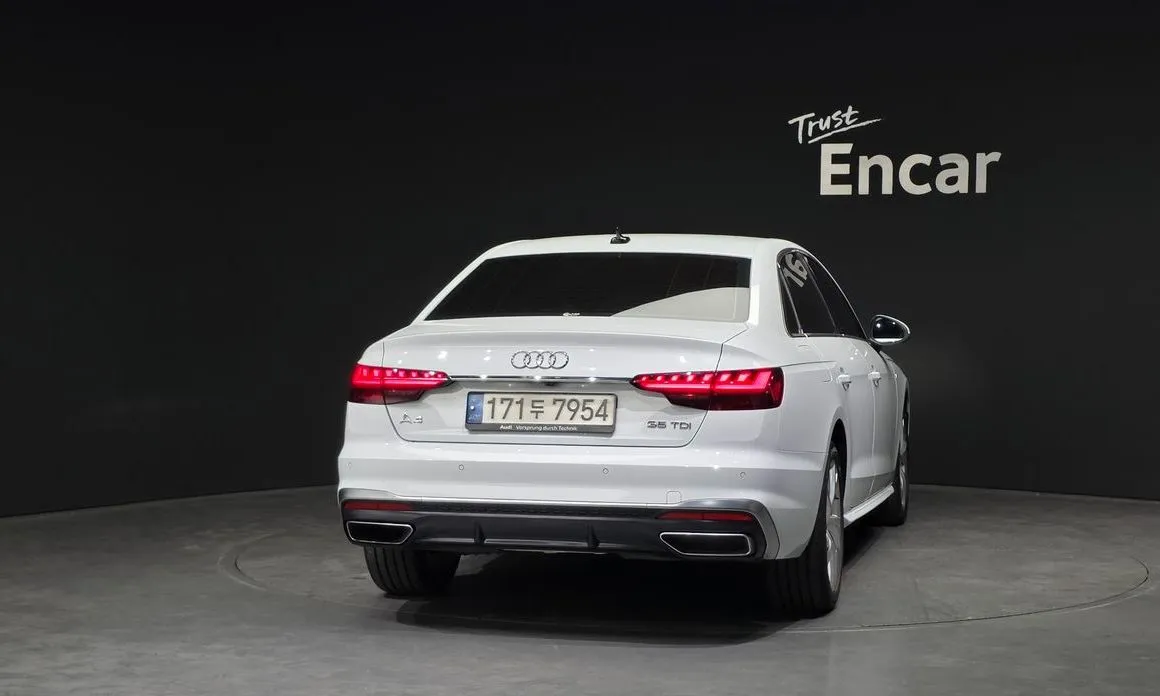 Audi A4 — фото 5