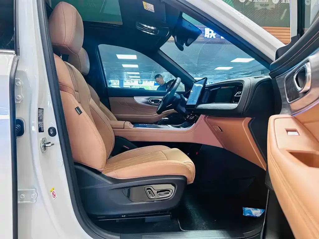 GAC Motor Trumpchi GS8 — фото 3