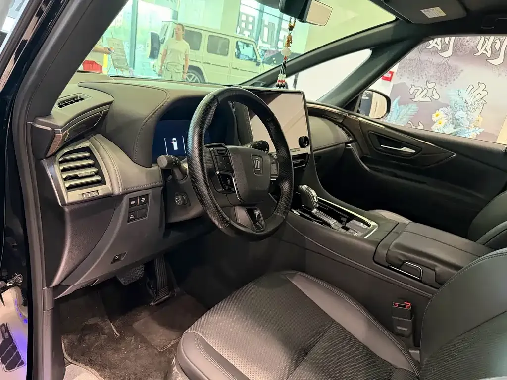 Toyota Vellfire — фото 9