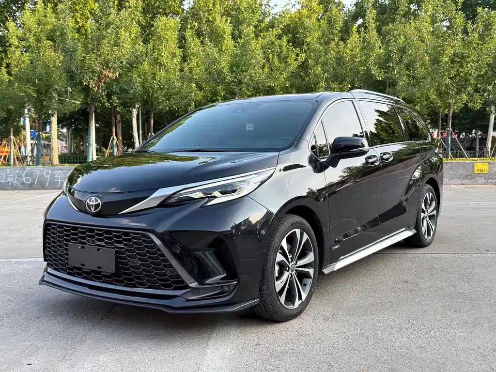 Toyota Granvia — фото 10