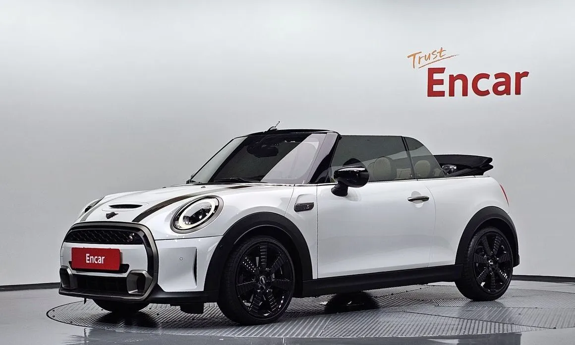Mini Cooper Convertible — фото 1
