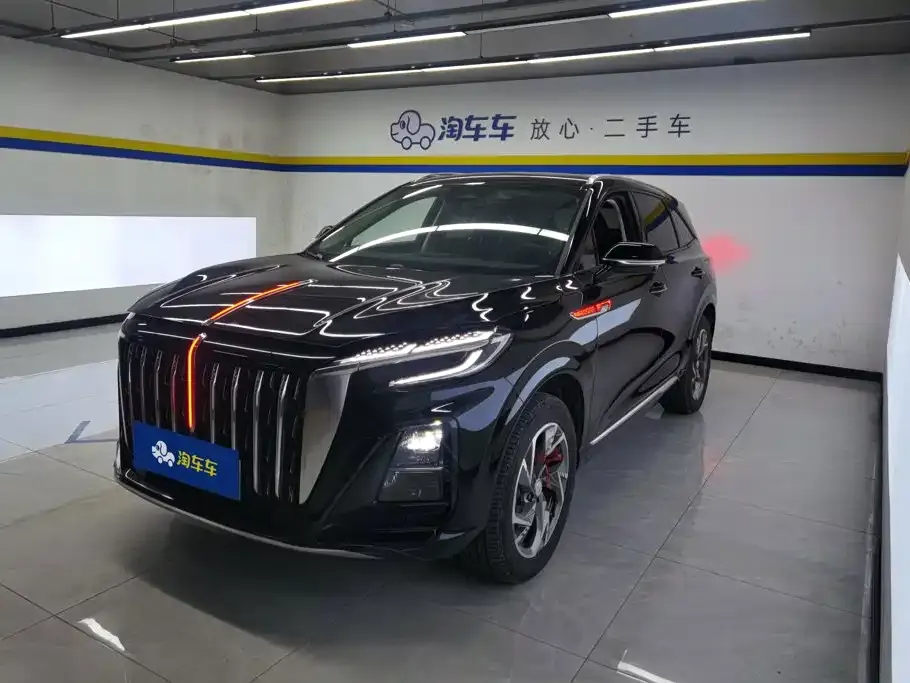 Hongqi HS3 PHEV — фото 1