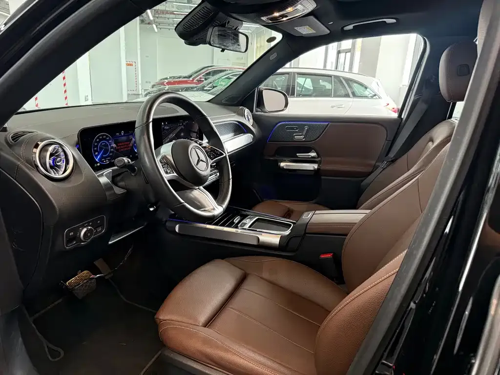 Mercedes-Benz EQB — фото 10