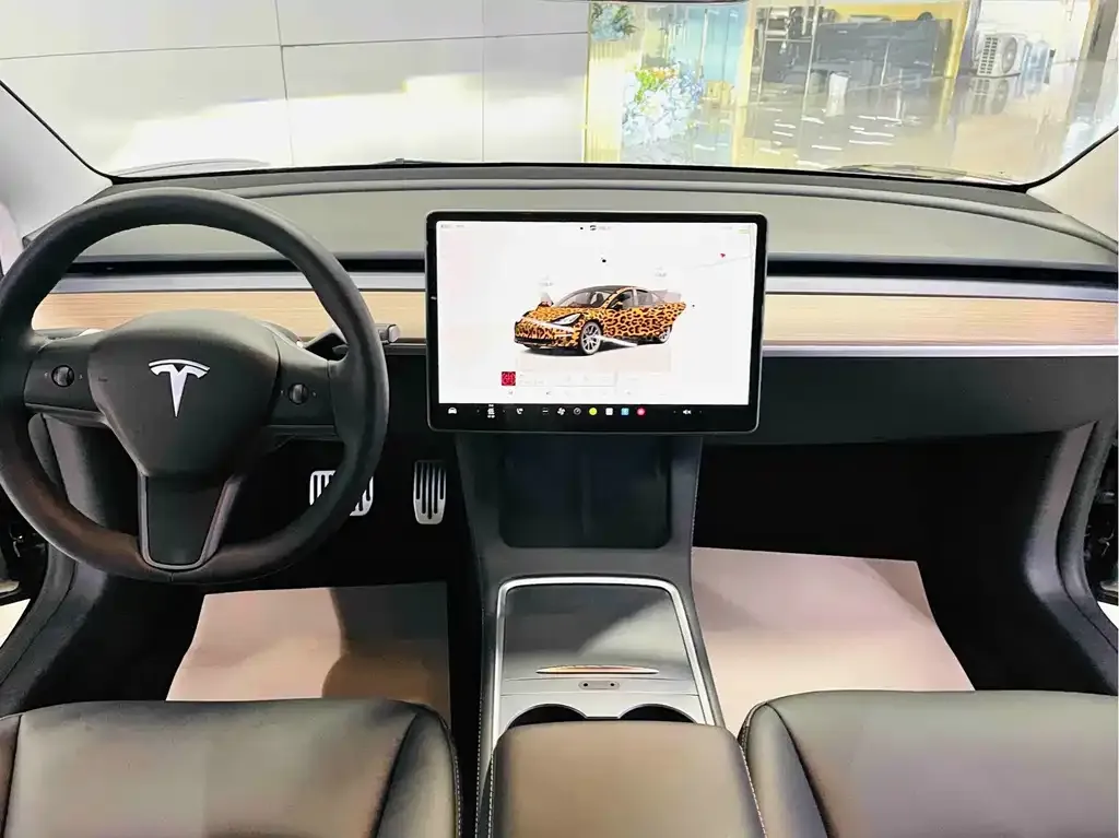 Tesla Model Y — фото 7