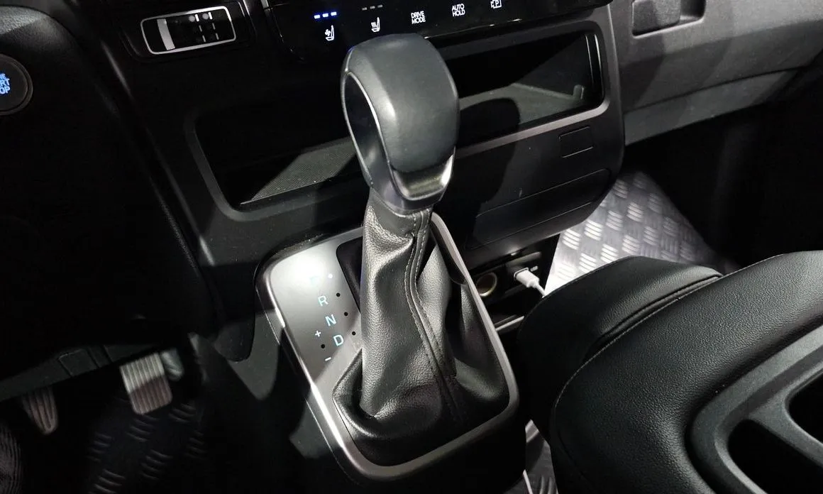 Hyundai Staria — фото 4