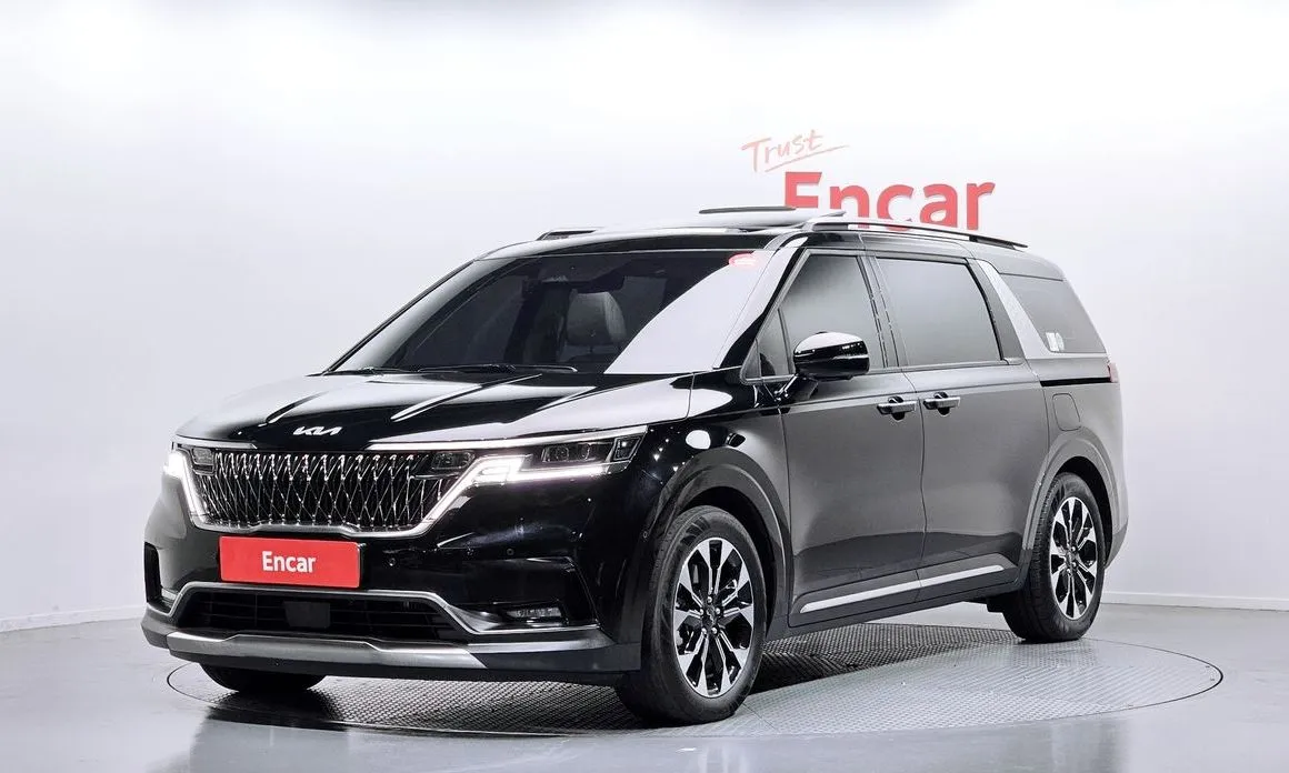 Kia Carnival — фото 1