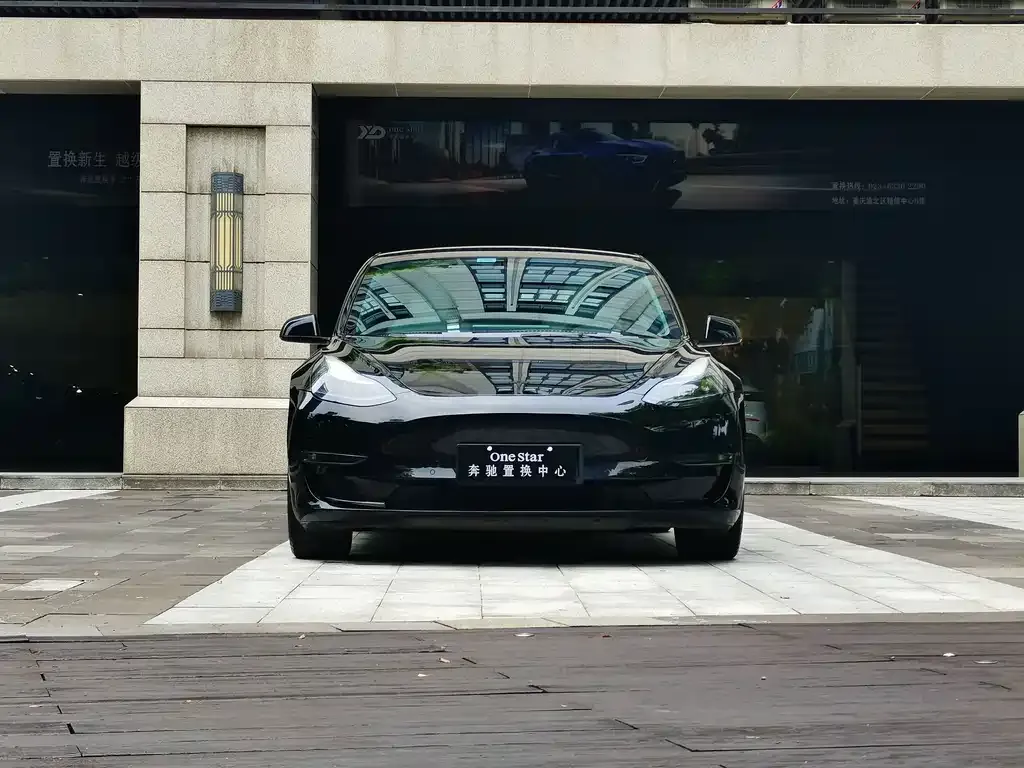 Tesla Model 3 — фото 2