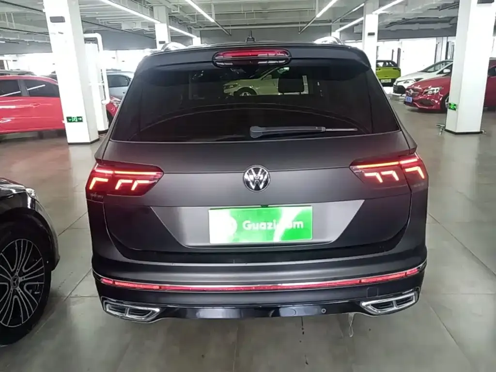Volkswagen Tiguan L — фото 2