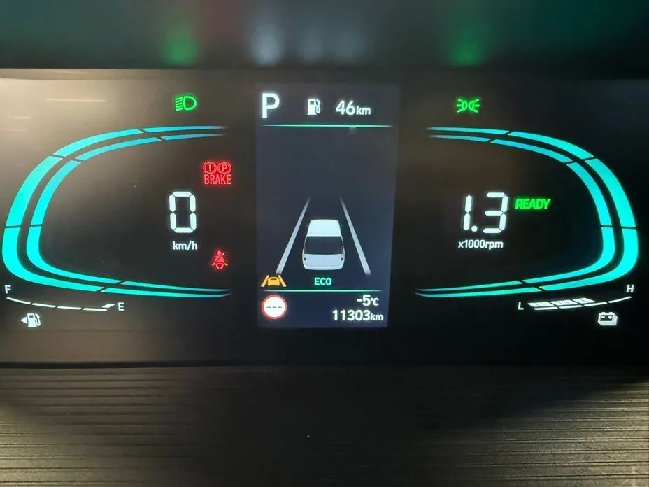 Hyundai Staria — фото 2