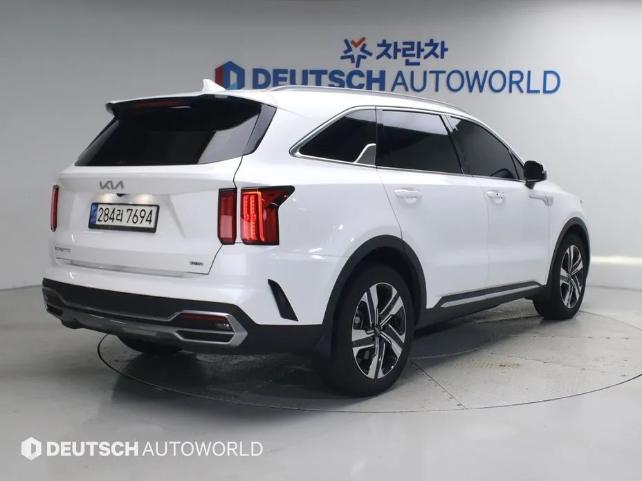 Kia Sorento — фото 10
