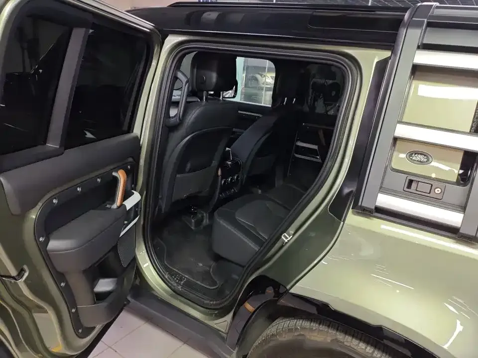 Land Rover Defender — фото 2