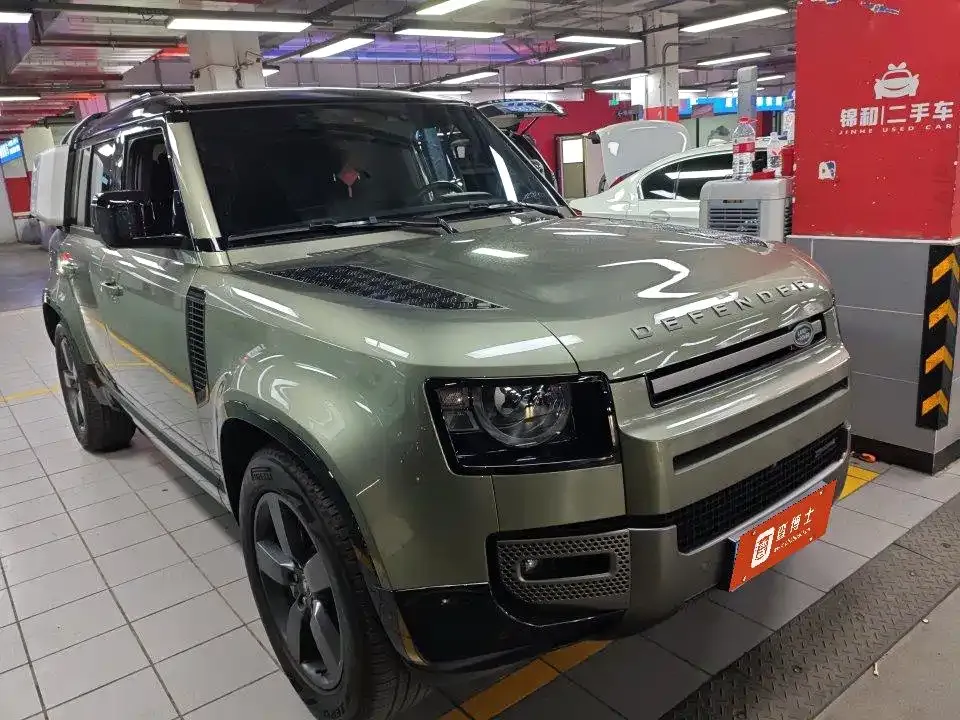 Land Rover Defender — фото 10