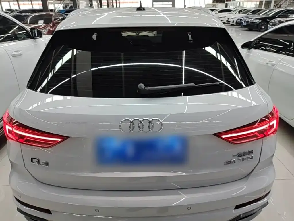 Audi Q3 — фото 10