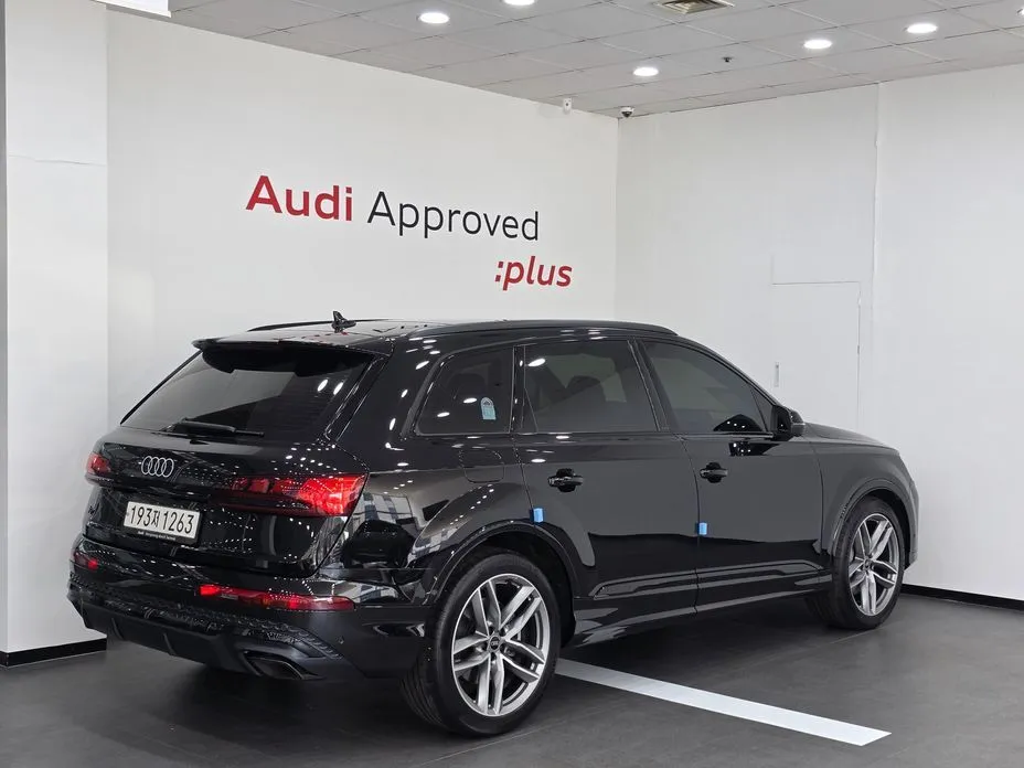 Audi Q7 — фото 5