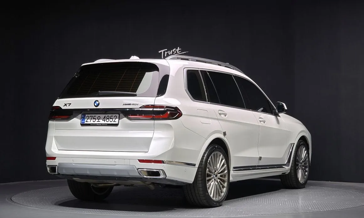 BMW X7 — фото 3