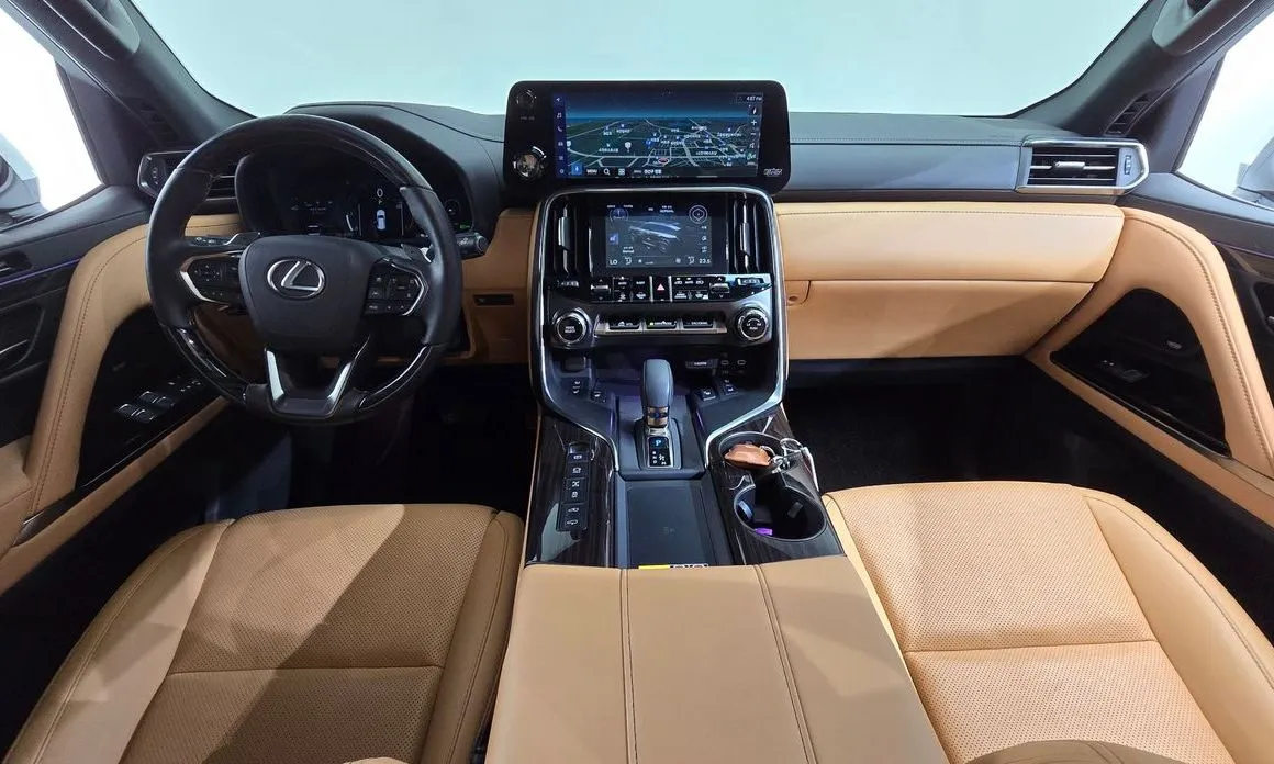 Lexus LX — фото 9