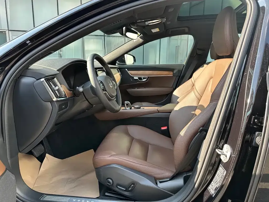 Volvo S90 — фото 4