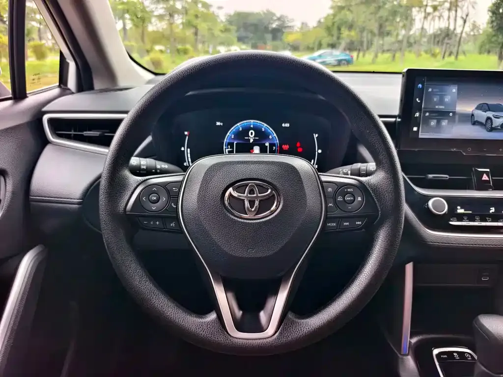 Toyota Frontlander — фото 4