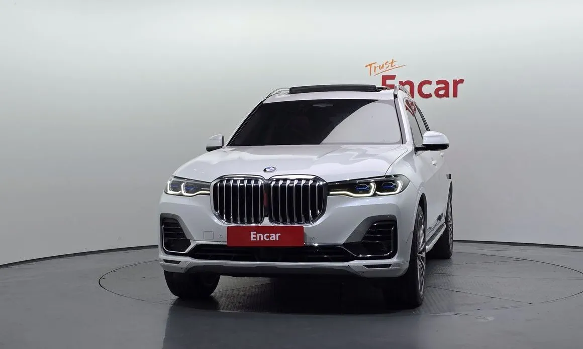 BMW X7 — фото 2