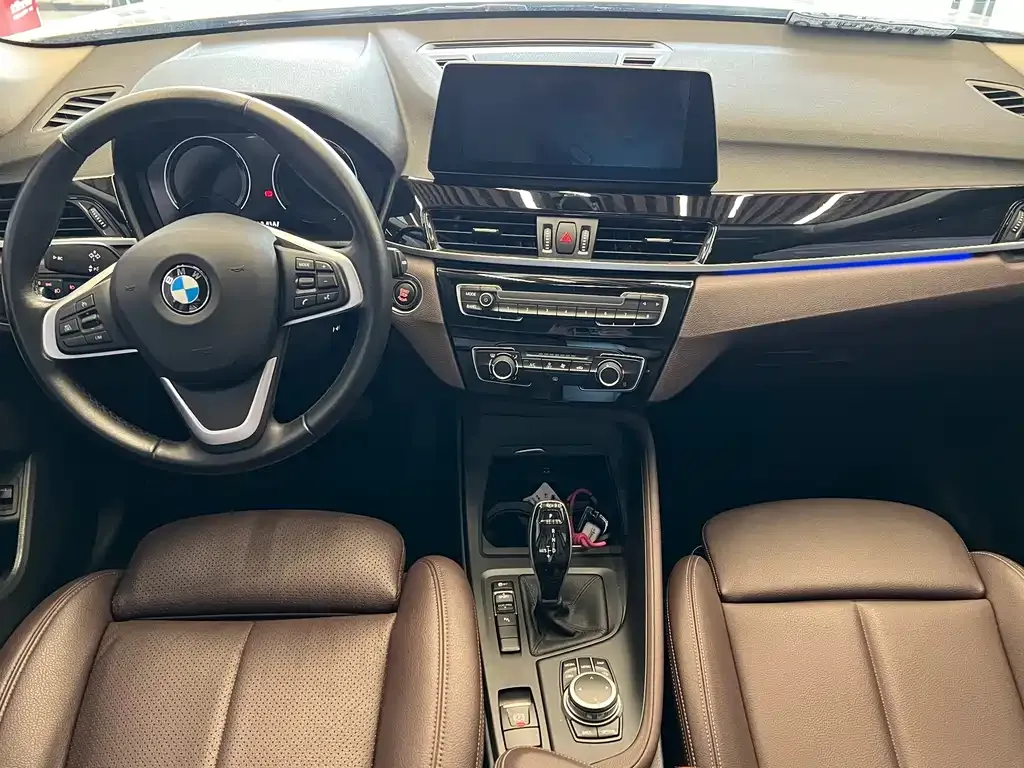 BMW X1 — фото 10