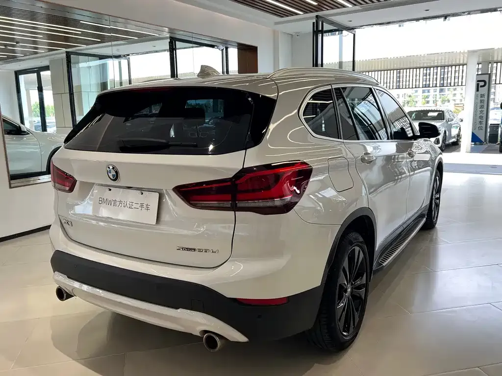 BMW X1 — фото 2