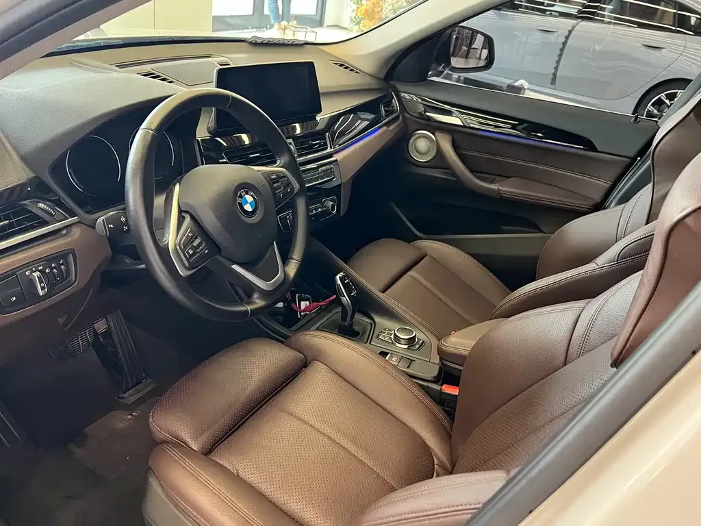 BMW X1 — фото 9