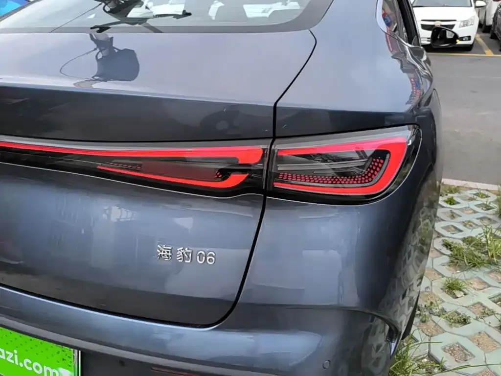 BYD Seal 06 — фото 10