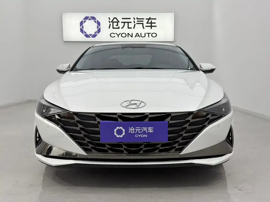 Hyundai Elantra — фото 6