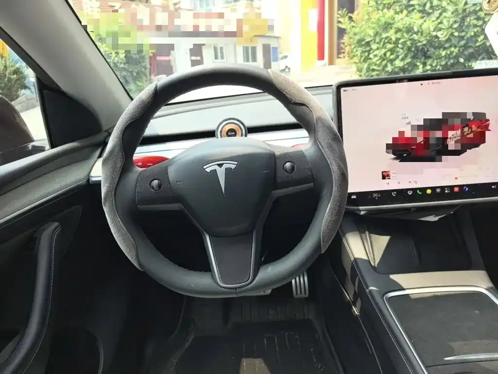 Tesla Model Y — фото 7