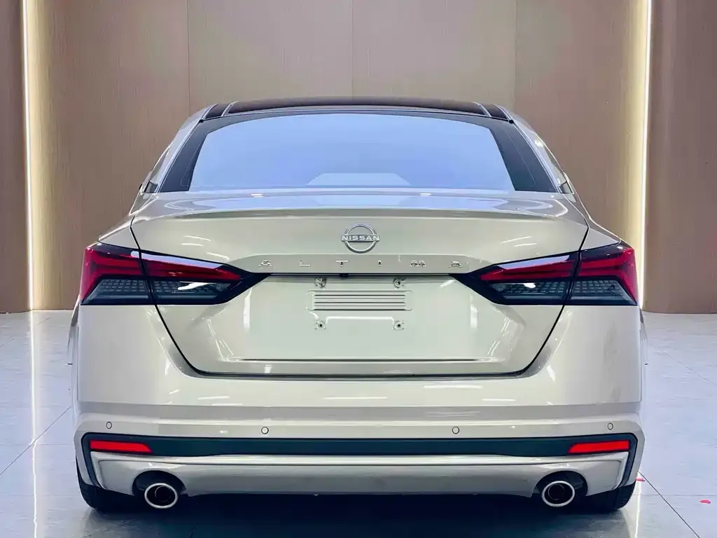 Nissan Teana — фото 2