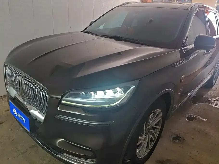 Lincoln Aviator — фото 1