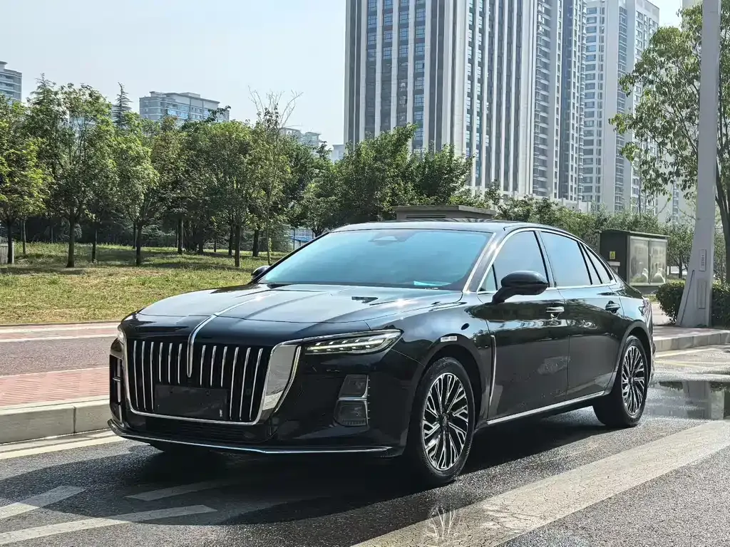 Hongqi H5 — фото 1