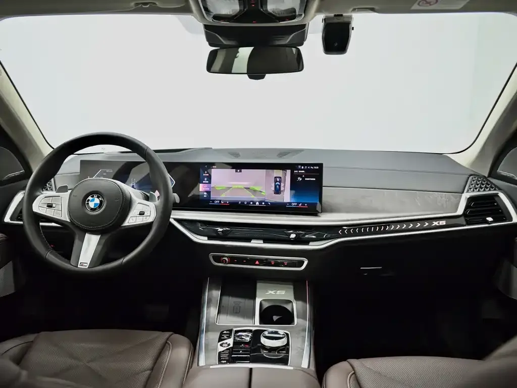 BMW X5 — фото 10