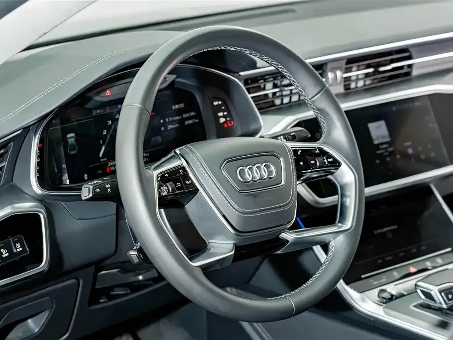 Audi A7L — фото 7