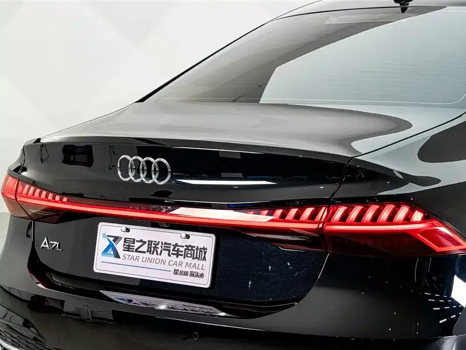 Audi A7L — фото 10