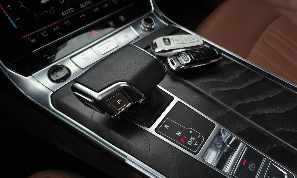 Audi A6 — фото 8