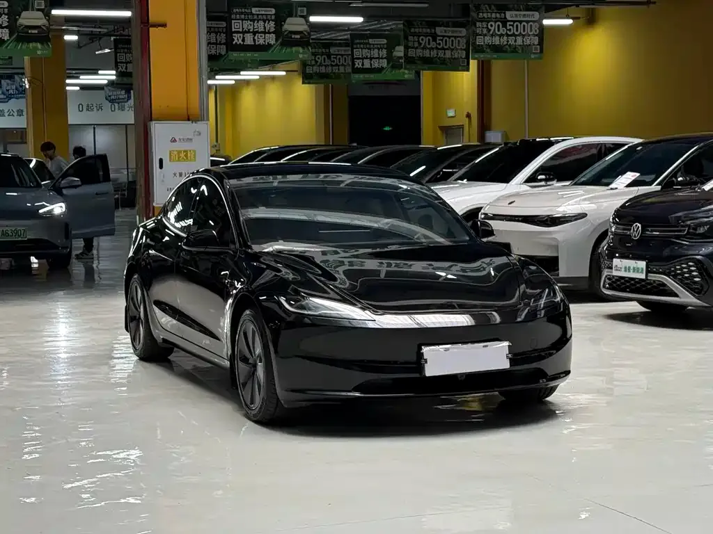 Tesla Model 3 — фото 3