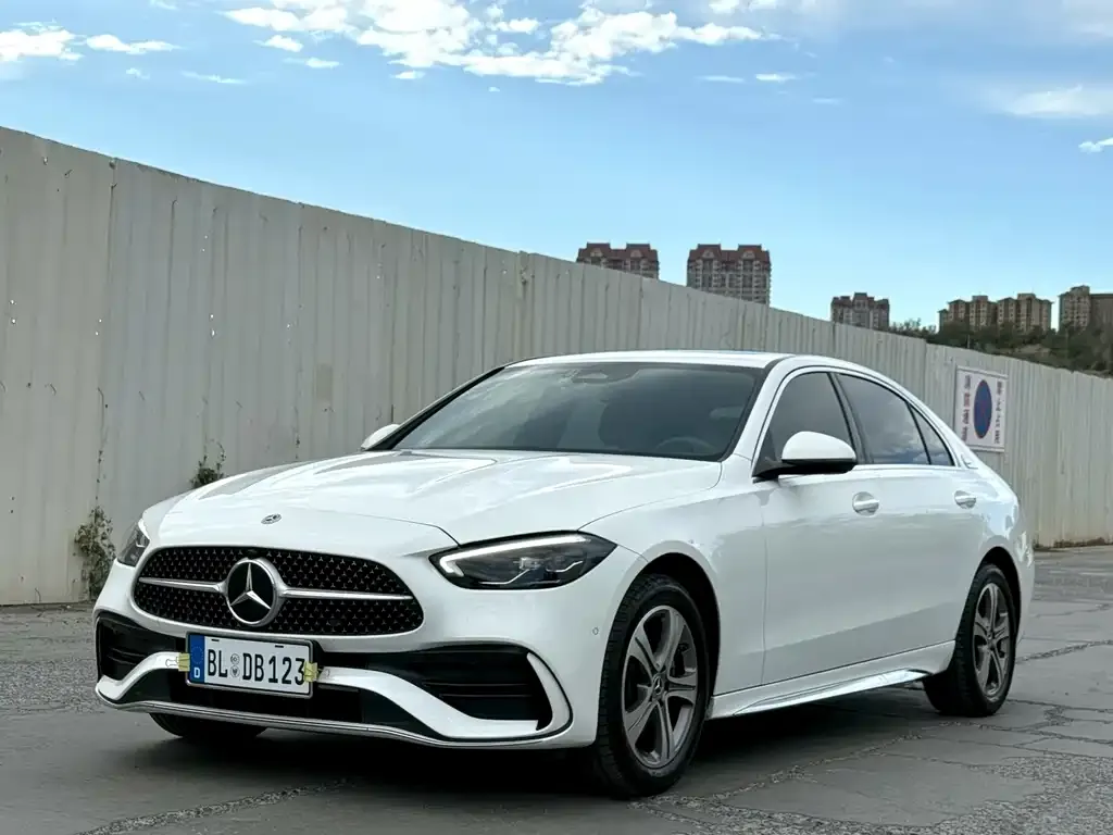 Mercedes-Benz C-Class — фото 1