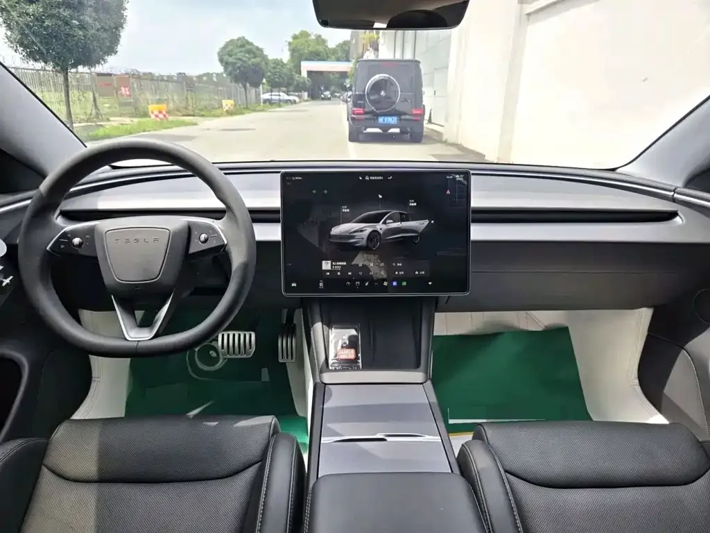 Tesla Model 3 — фото 8
