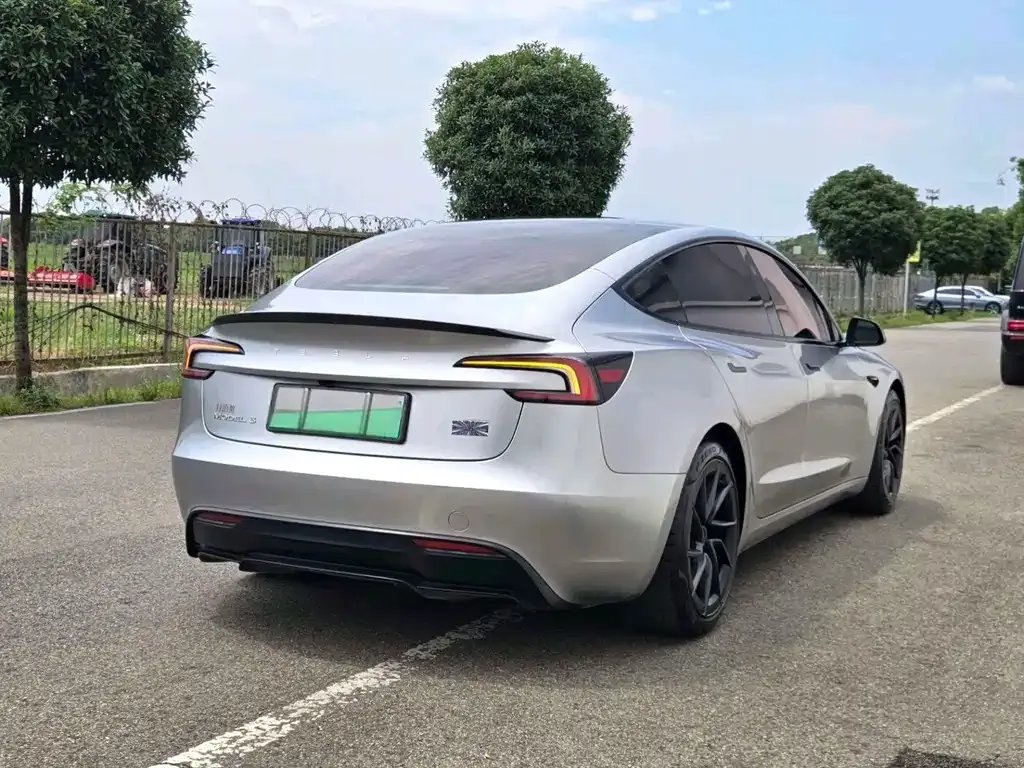Tesla Model 3 — фото 6