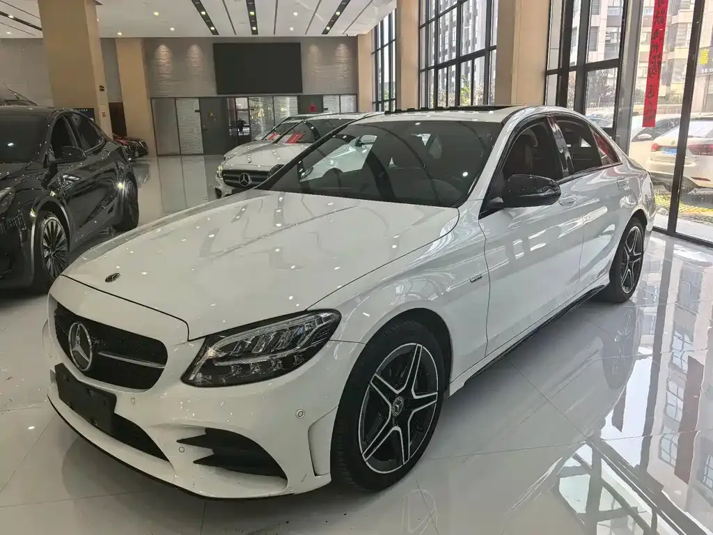 Mercedes-Benz C-Class — фото 1