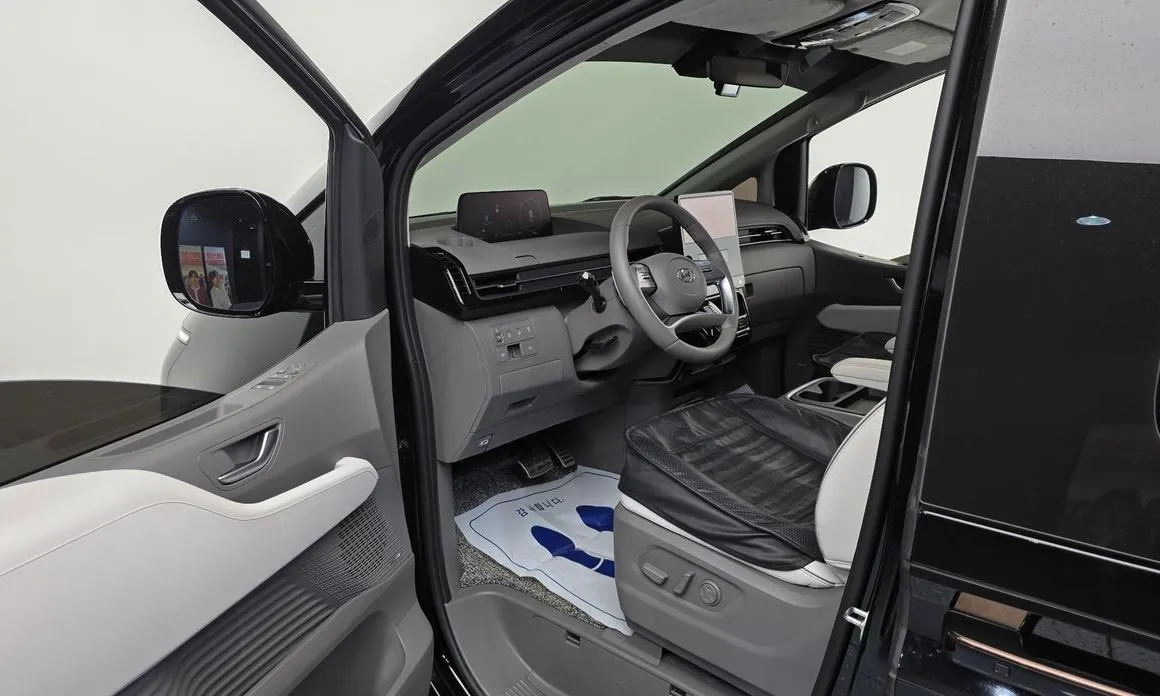 Hyundai Staria — фото 3