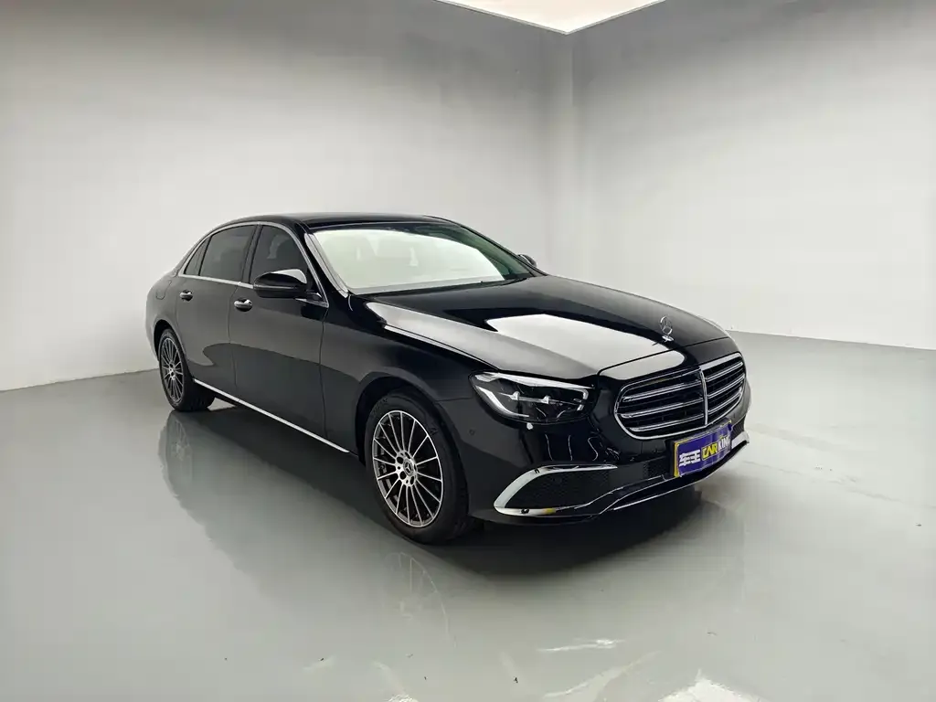 Mercedes-Benz E-Class — фото 3