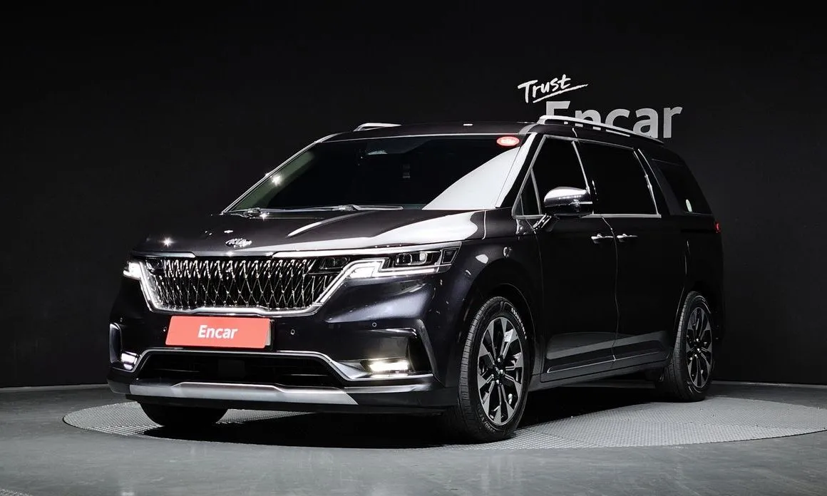 Kia Carnival — фото 1