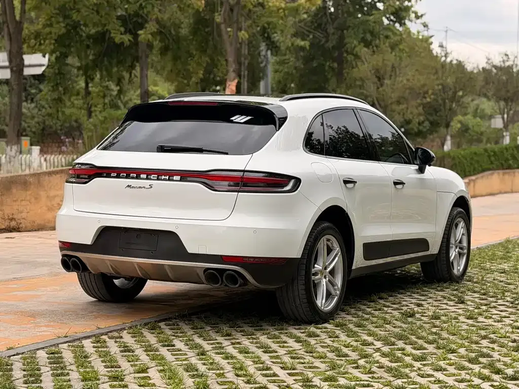 Porsche Macan — фото 10
