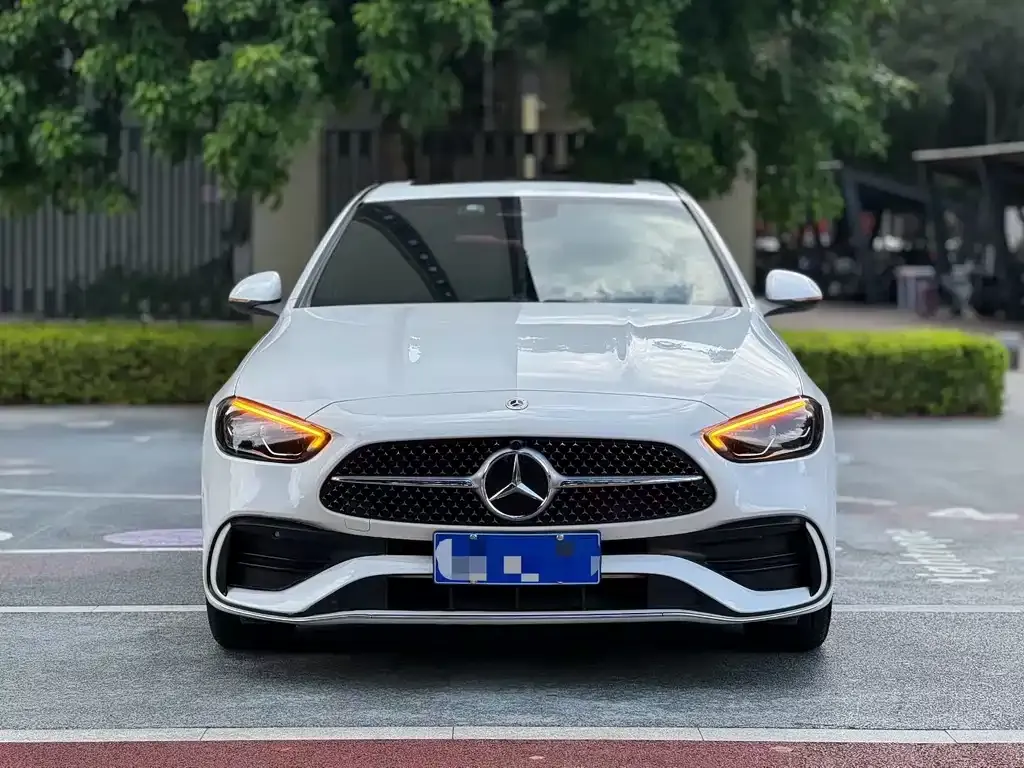 Mercedes-Benz C-Class — фото 1