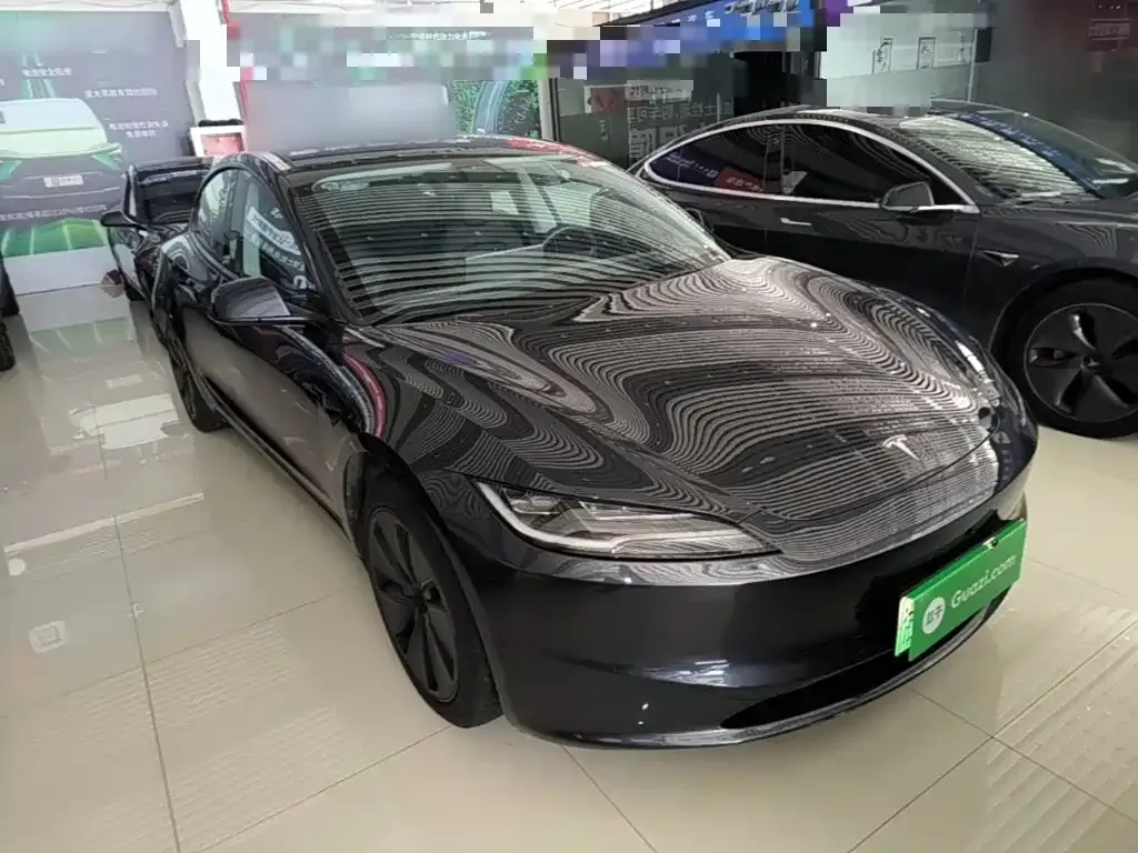 Tesla Model 3 — фото 10