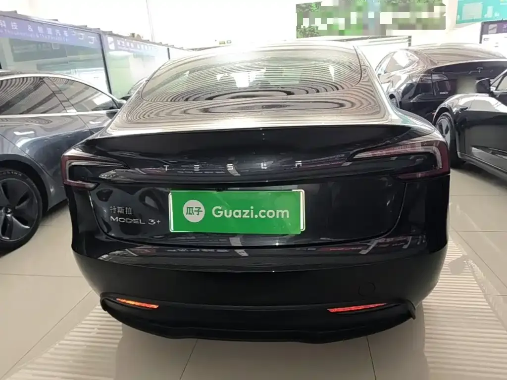 Tesla Model 3 — фото 6