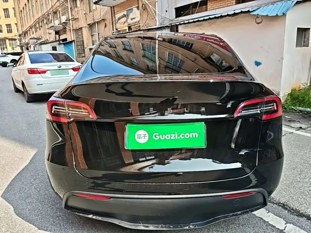 Tesla Model Y — фото 3