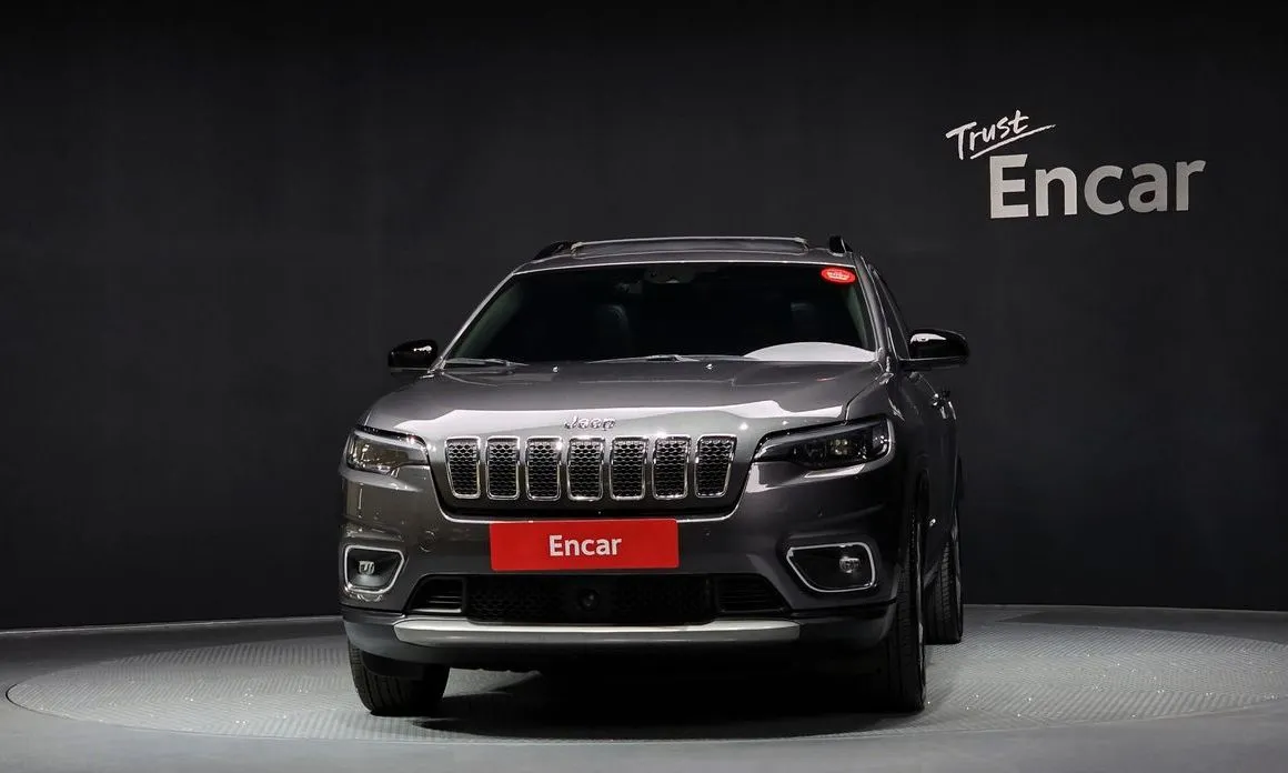 Jeep Cherokee — фото 2